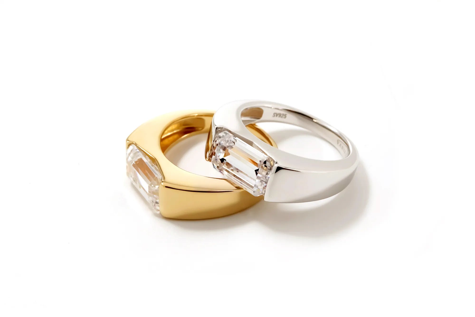 VARIÉLLE独自のコーティング技術 ― Gloam Finish