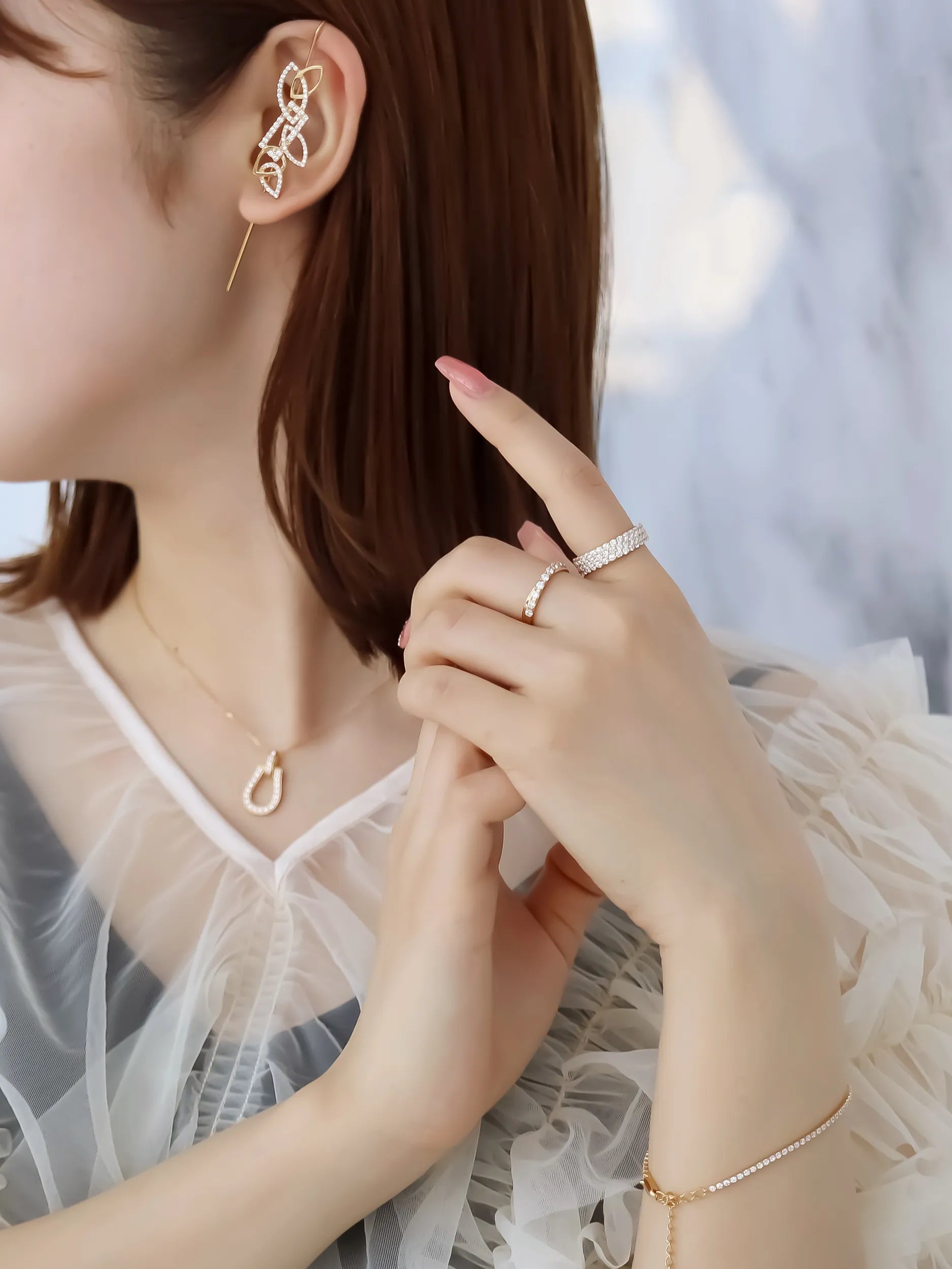 ジオメトリック イヤーフックピアス