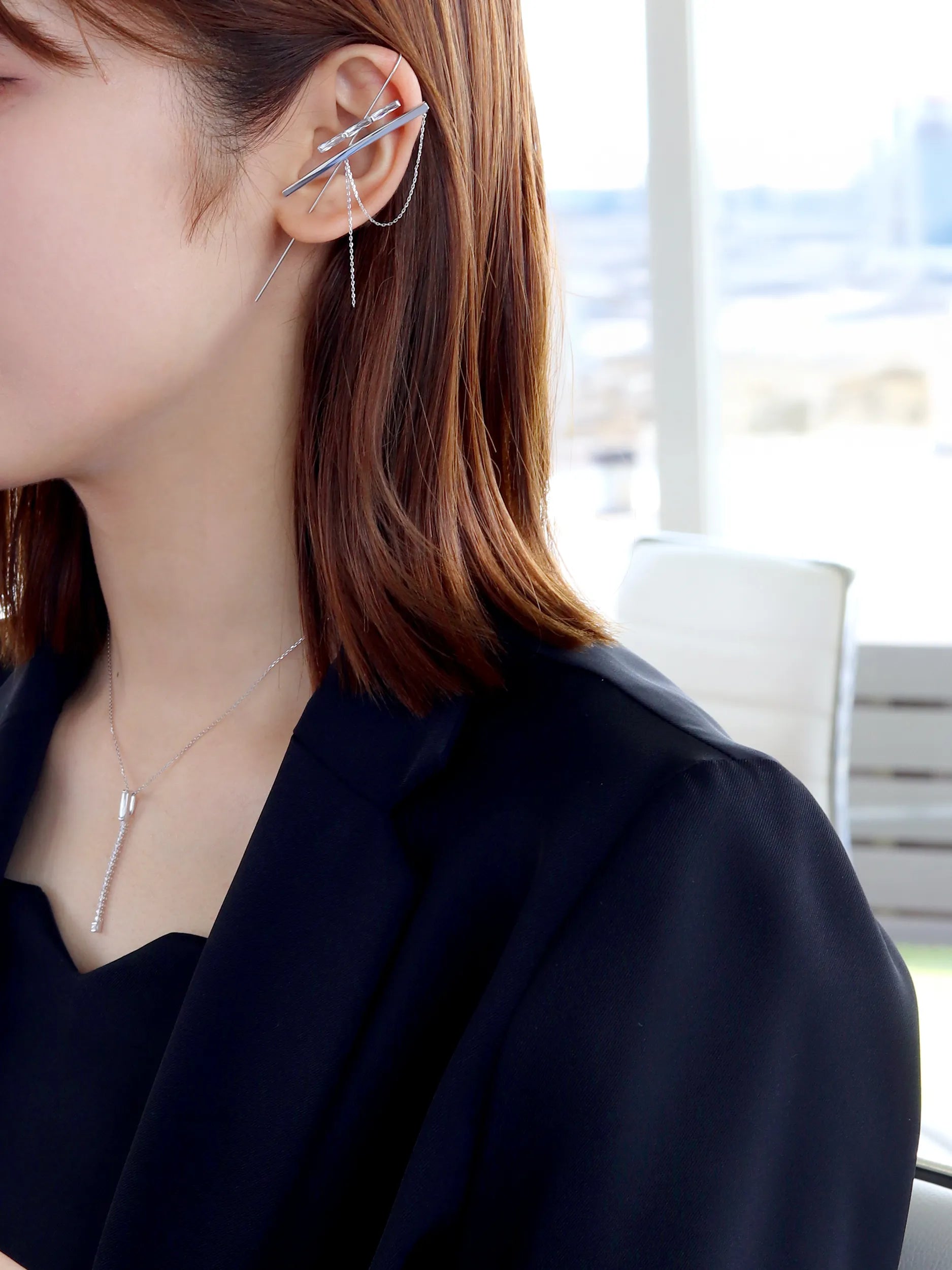 バケットプリンセスカット ダブルバー イヤーフックピアス