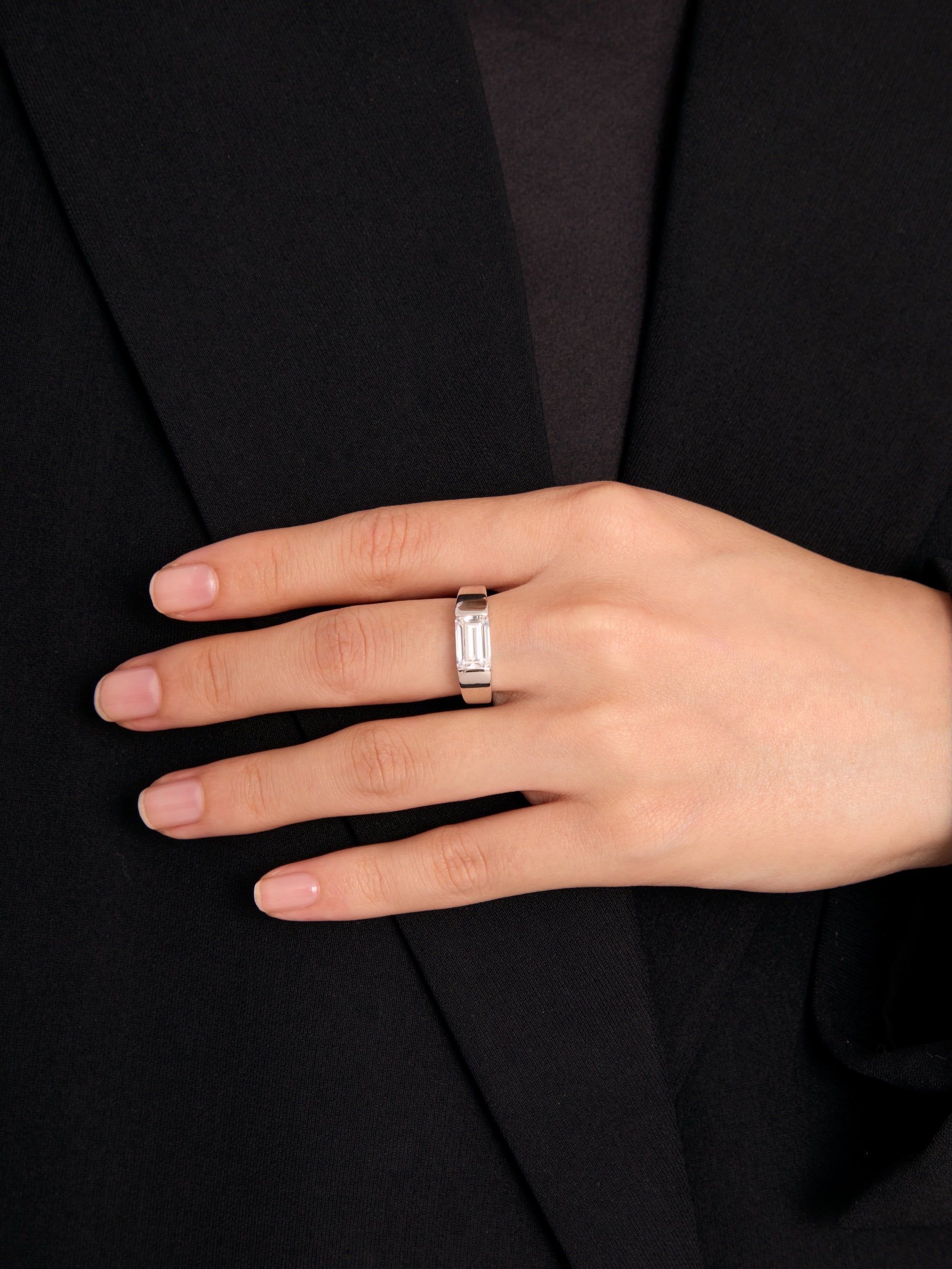 エメラルドカット ホールド リング