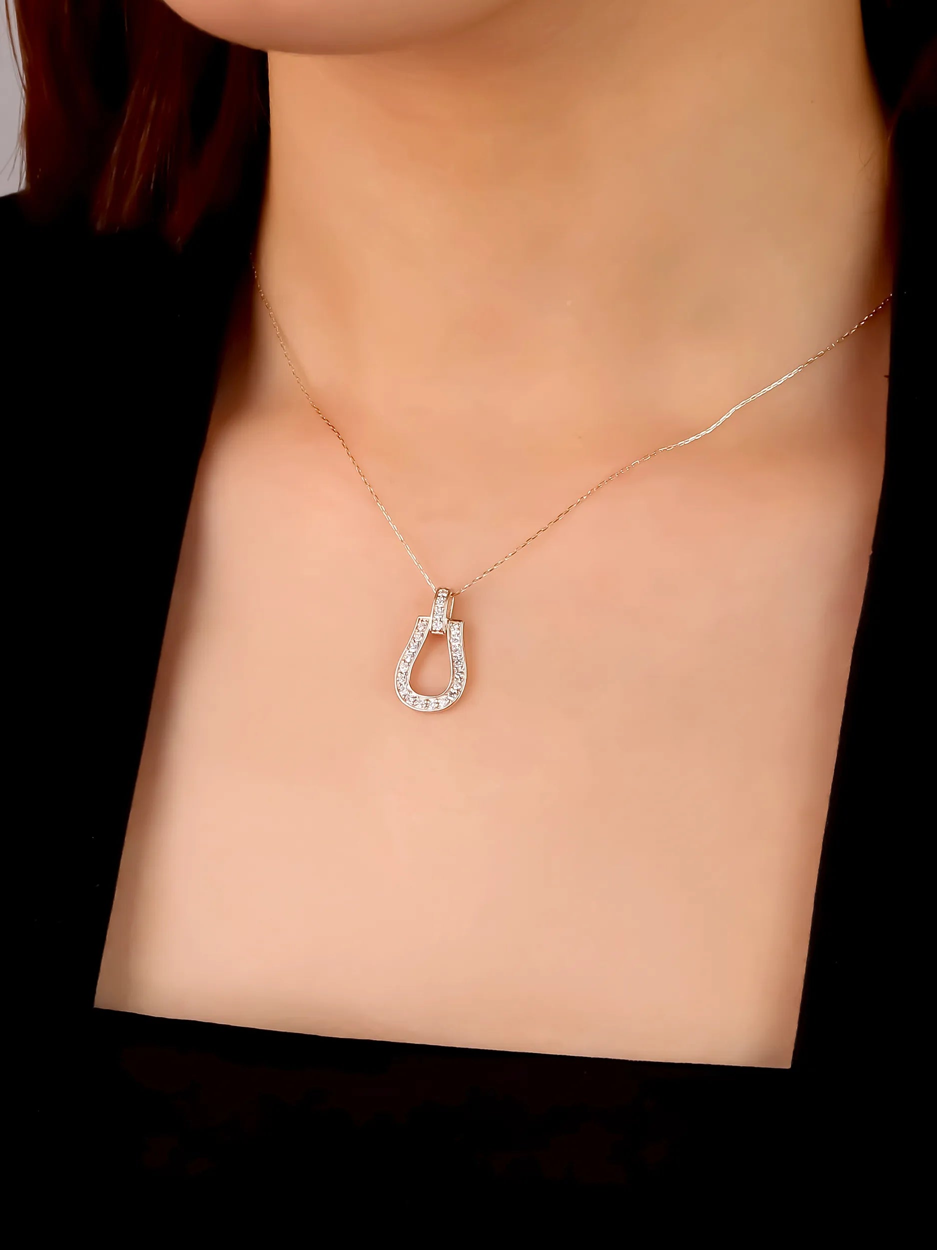 K10YG ラボダイヤ パヴェ ホースシュー ネックレス