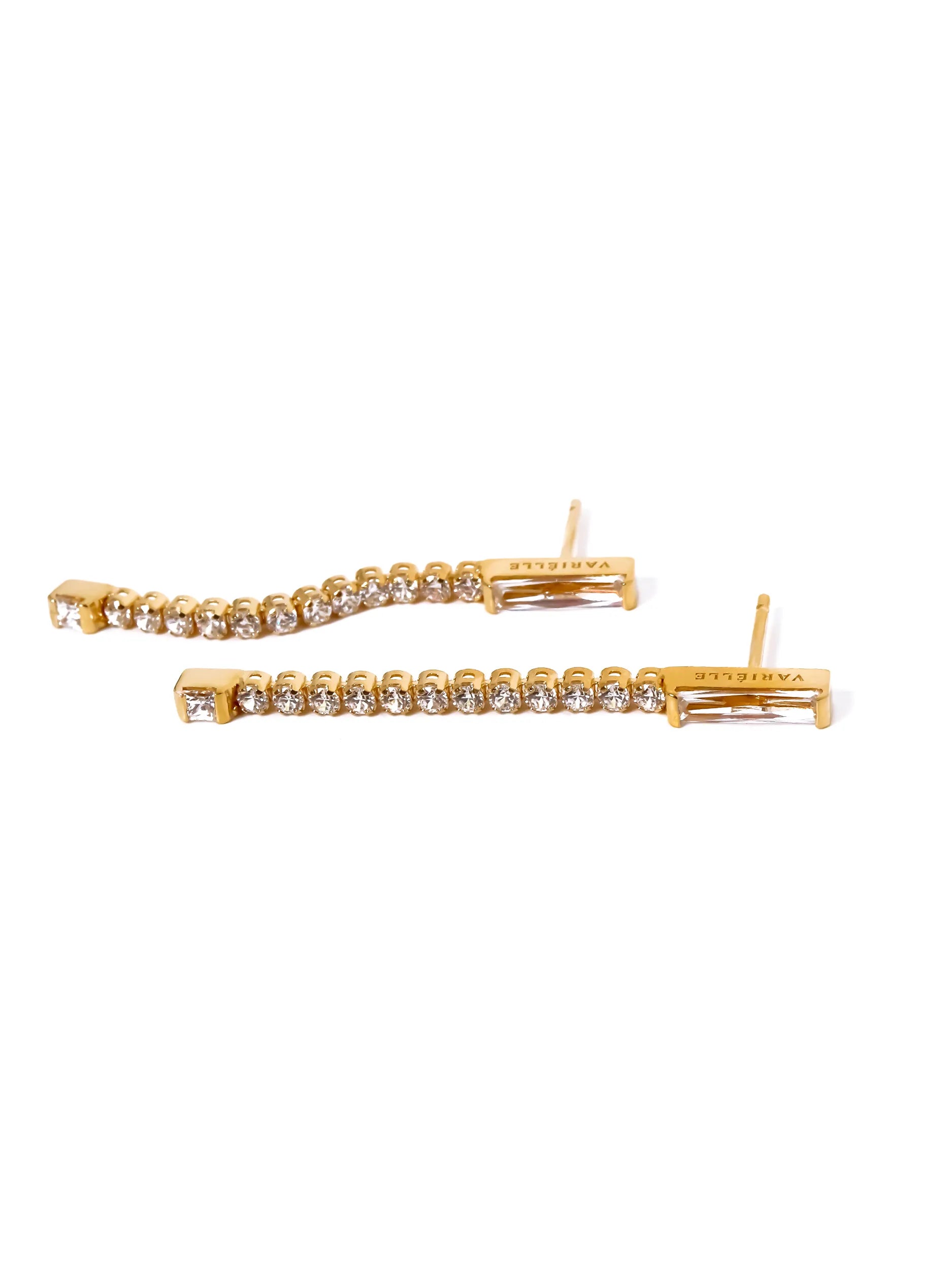 [Silk chain] バケットプリンセスカット ライン ピアス
