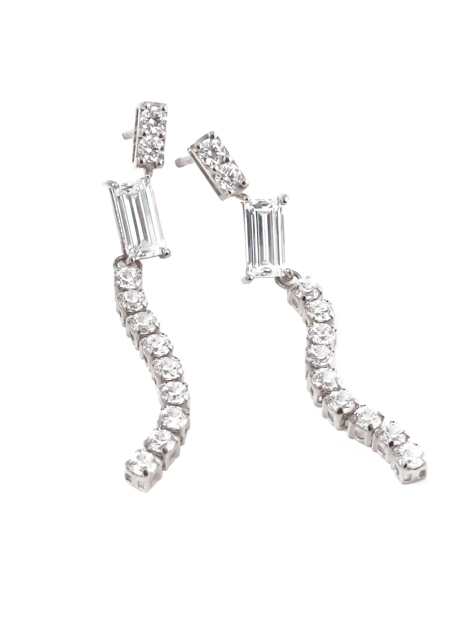 [Silk chain] バゲットカット ライン ピアス