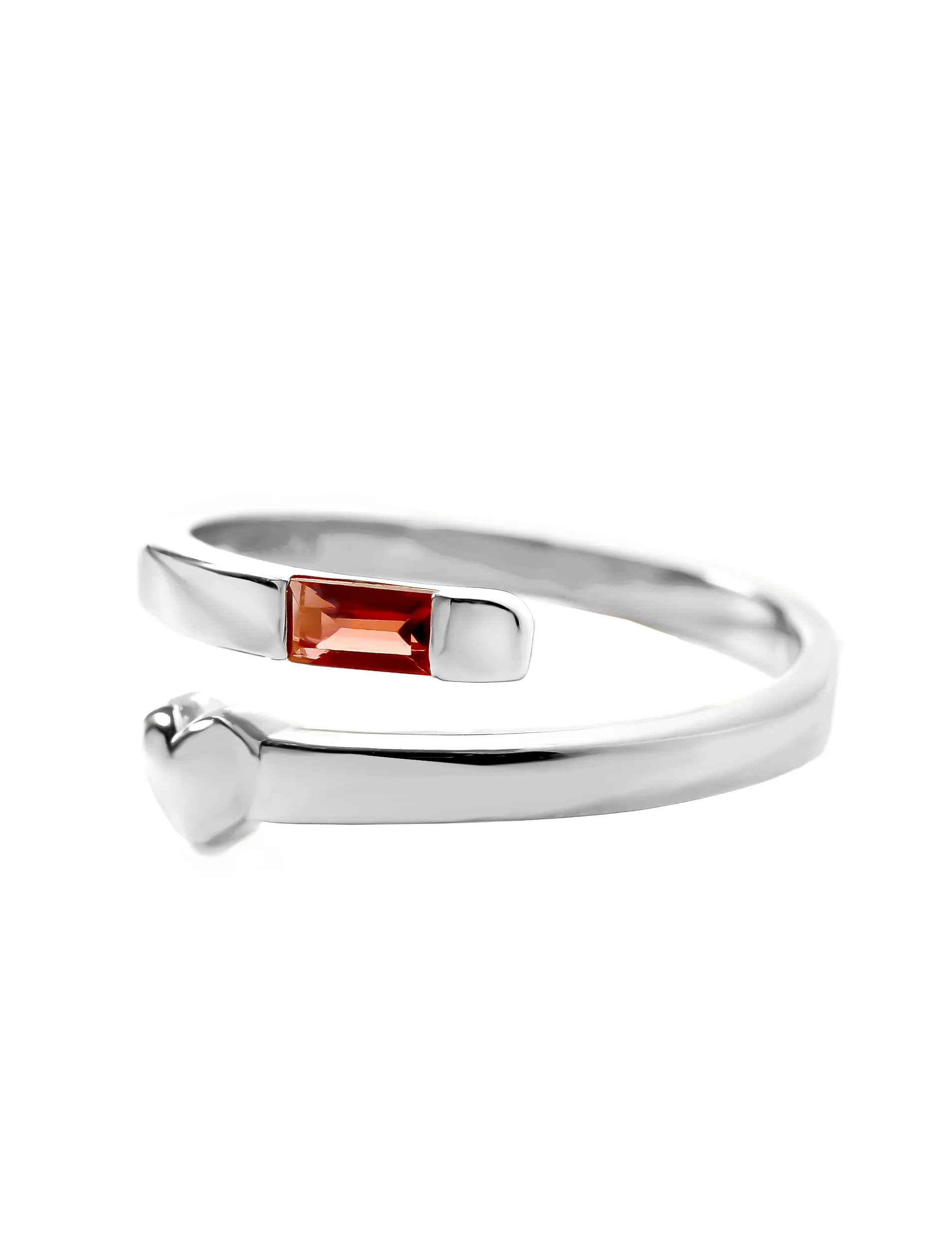 ガーネット エンブレイス ハートリング