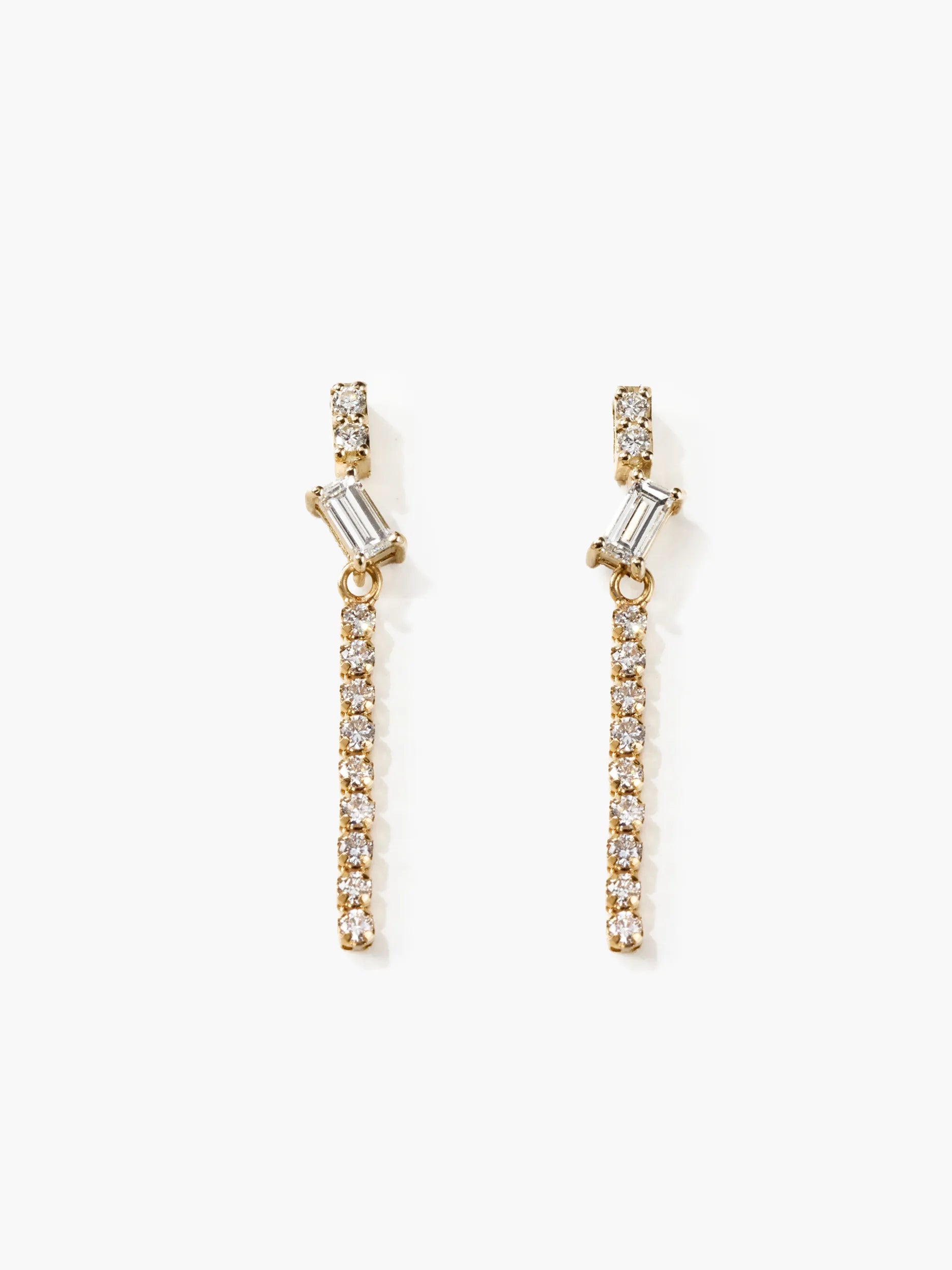[Silk chain] K10YG ラボダイヤ バゲットカット ライン ピアス