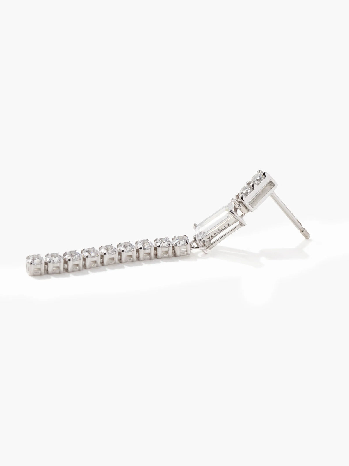 [Silk chain] バゲットカット ライン ピアス