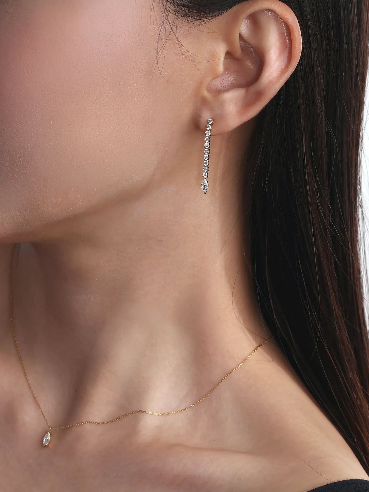 [Silk chain] マーキスカット ライン ピアス