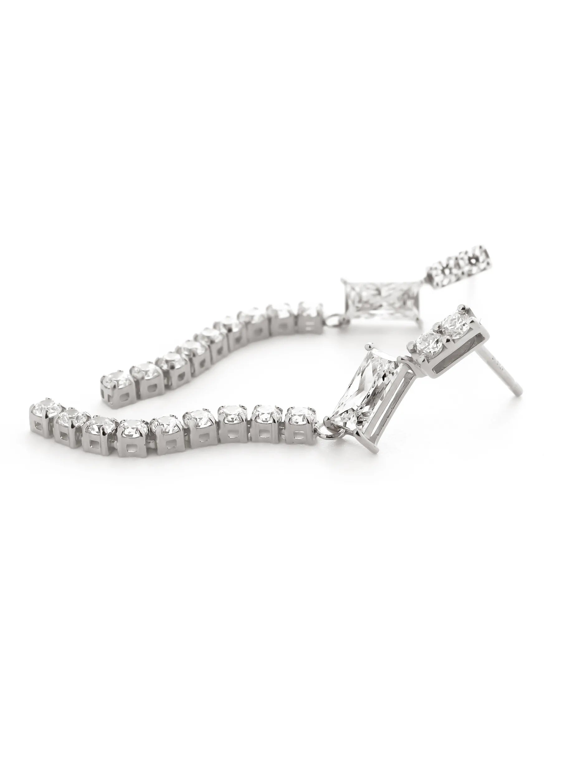 [Silk chain] バゲットカット ライン ピアス