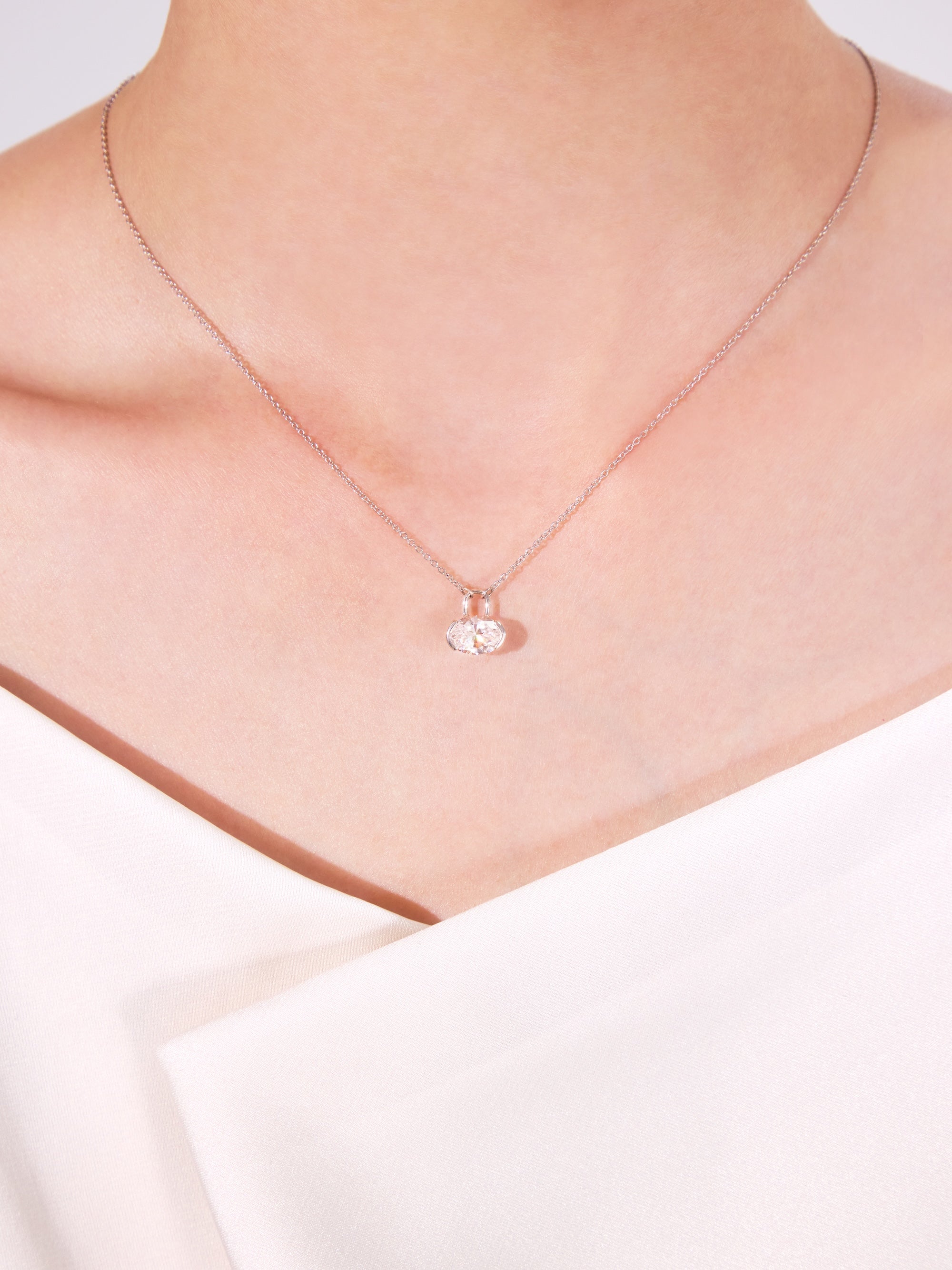 オーバルカット パドロック ネックレス