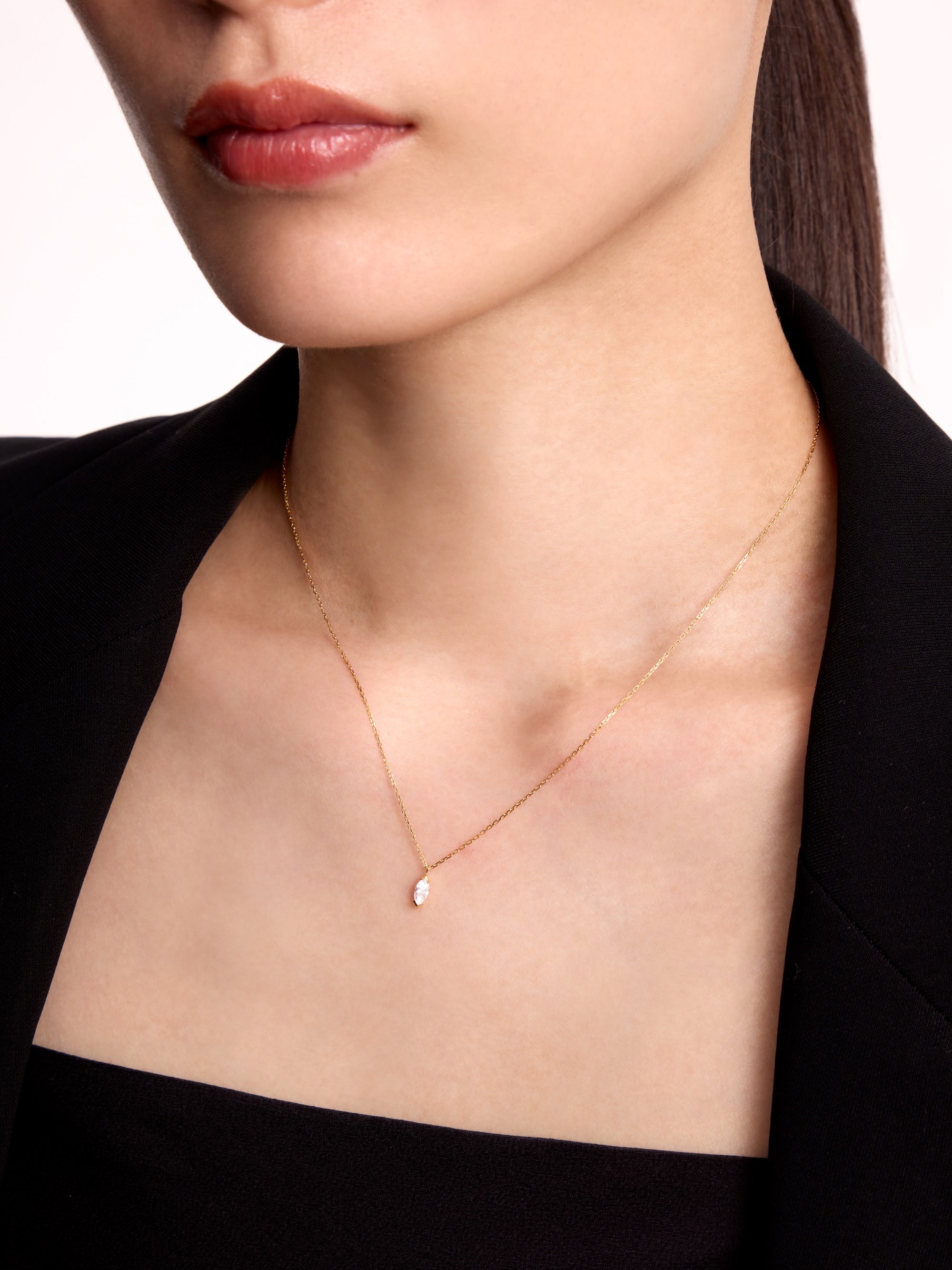 マーキスカット ホールド ネックレス ゴールド｜VARIÉLLE公式ストア