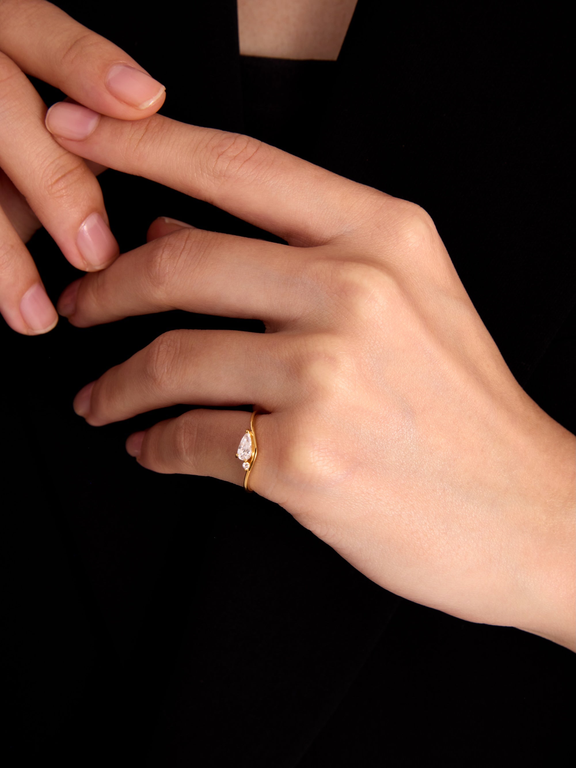 ペアシェイプ カーブ リング