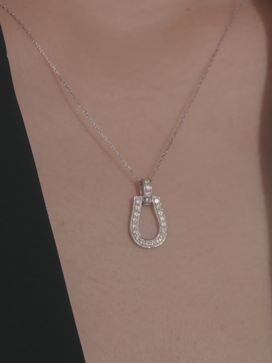 パヴェ ホースシュー ネックレス シルバー｜VARIÉLLE公式ストア